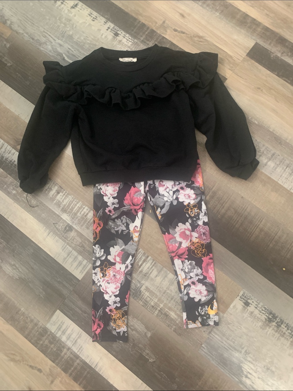 Jessica Simpson Black Ruffle Top with Floral Leggings